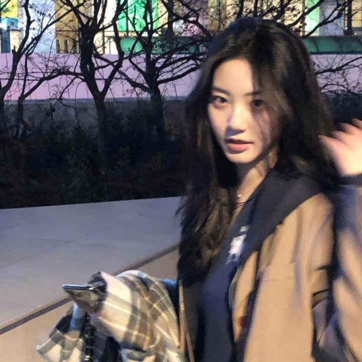 《收获月》 在线观看封面